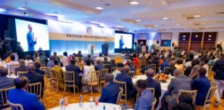 Mu masengesho yo gusabira igihugu, ni nde uzibutsa Perezida Kagame ibyo gufungura insengero?