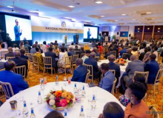 Mu masengesho yo gusabira igihugu, ni nde uzibutsa Perezida Kagame ibyo gufungura insengero?