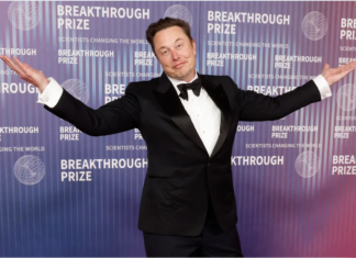 Ahinyuje Bibiliya! Elon MUSK agiye kubaka umujyi utangaje ku kwezi, aho abantu bazimukira.